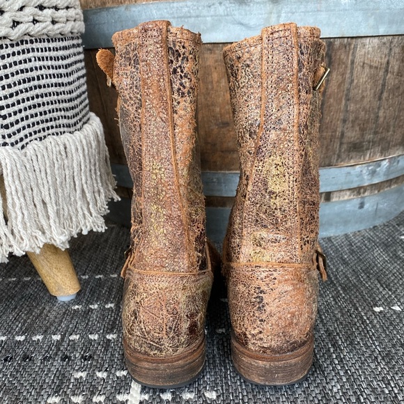 The Vintage Shoe Co. Distress Moto Boot - Picture 3 of 10